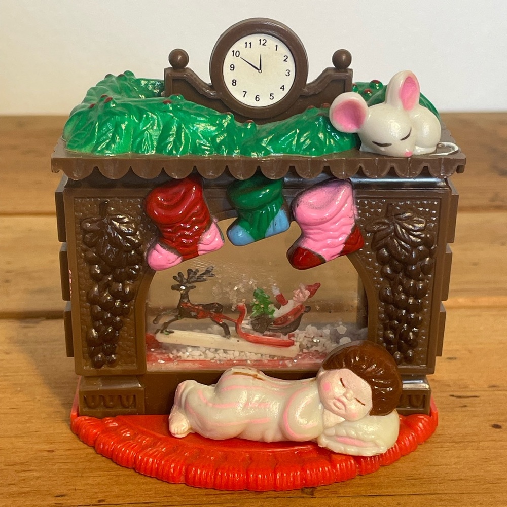 Vintage Kurt Adler Fireplace Snow Globe Santa Sleigh w/ Mouse & Sleeping Baby